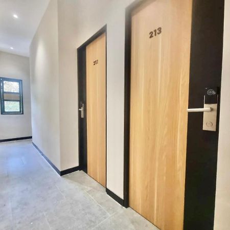 Pringgondani Guesthouse Pandanaran Hills Semarang Esterno foto